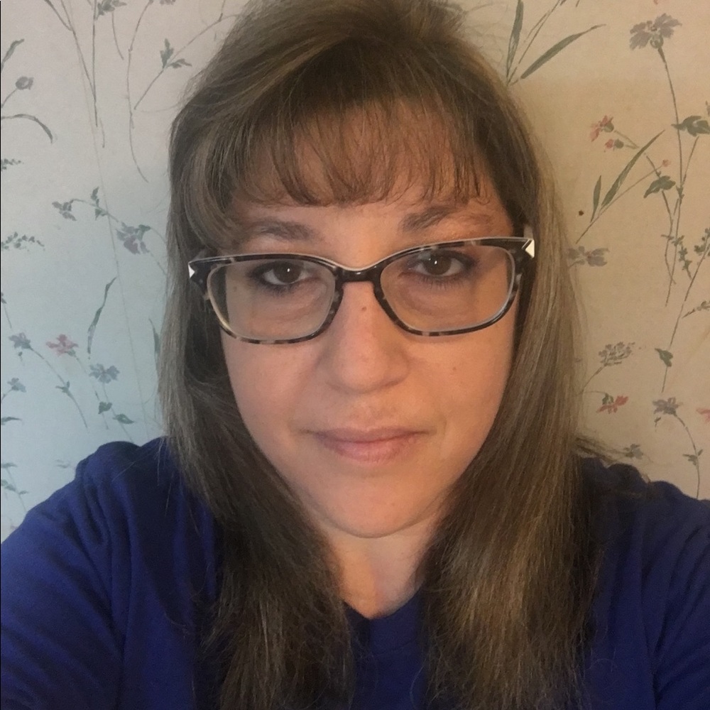 Meet your Posher, Jennifer